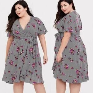 torrid Mini Challis Wrap Dress Size 2X